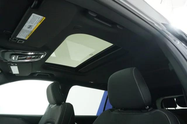 2025 Jeep Grand Cherokee Laredo X 4x4