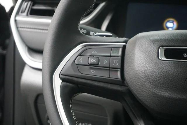 2025 Jeep Grand Cherokee Laredo X 4x4