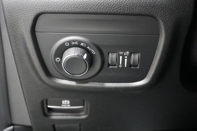 2025 Jeep Grand Cherokee Laredo X 4x4