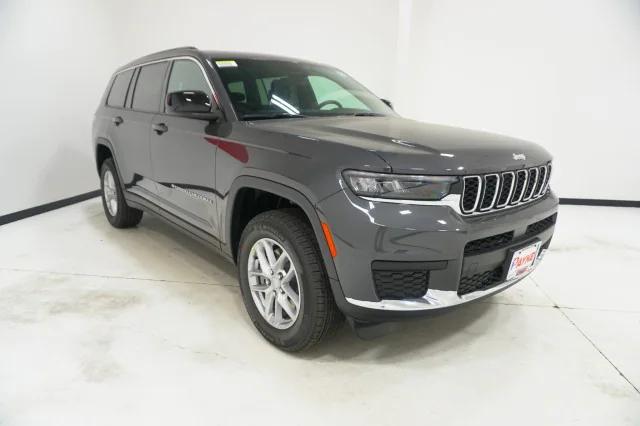 2025 Jeep Grand Cherokee Laredo X 4x4