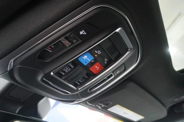 2025 Jeep Grand Cherokee Laredo X 4x4