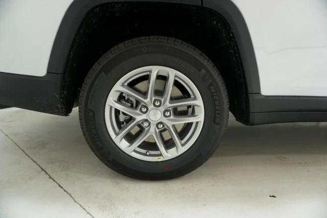 2025 Jeep Grand Cherokee Laredo X 4x4