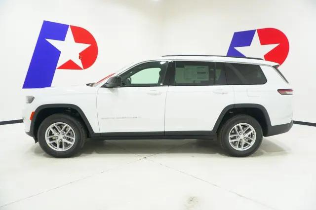 2025 Jeep Grand Cherokee Laredo X 4x4