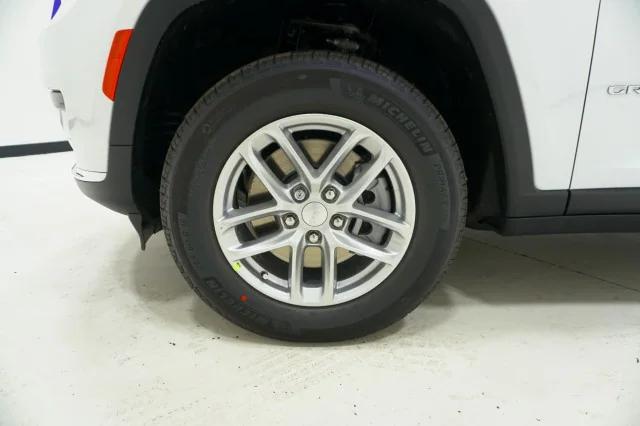 2025 Jeep Grand Cherokee Laredo X 4x4