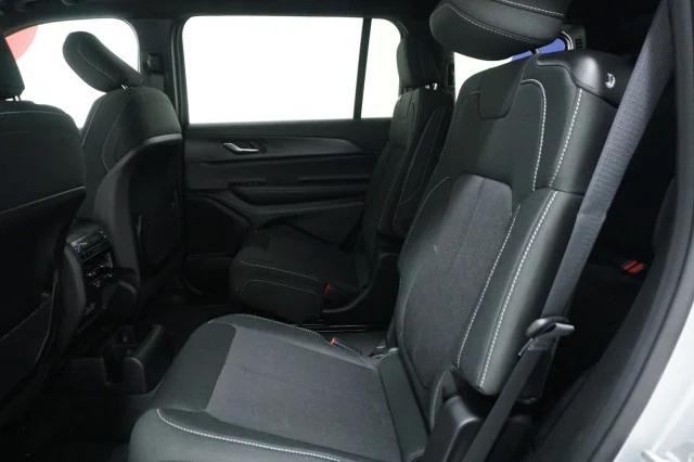 2025 Jeep Grand Cherokee Laredo X 4x4
