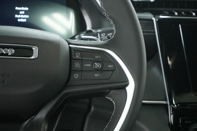 2025 Jeep Grand Cherokee Laredo X 4x4