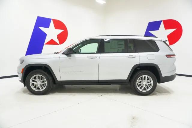 2025 Jeep Grand Cherokee Laredo X 4x4