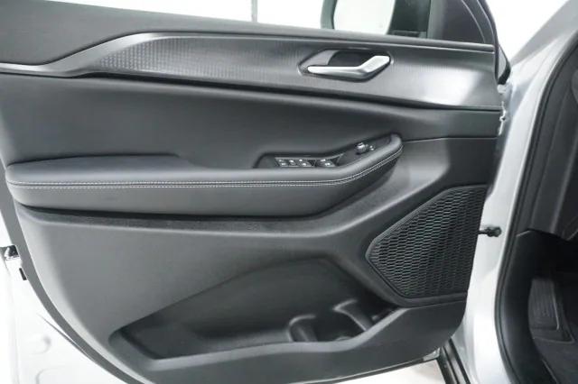 2025 Jeep Grand Cherokee Laredo X 4x4