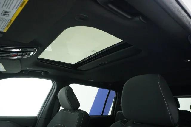 2025 Jeep Grand Cherokee Laredo X 4x4