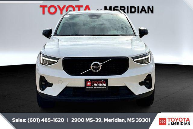 2024 Volvo XC40 B5 Plus Dark Theme 2024 Volvo XC40 B5 Plus Dark Theme