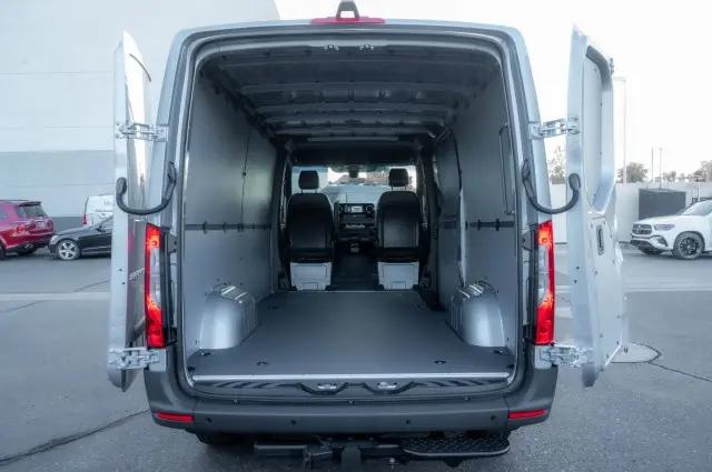 2026 Mercedes-Benz Sprinter 2500 Standard Roof 4-Cyl Diesel