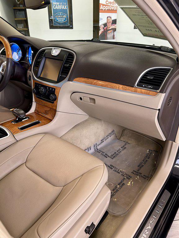 2014 Chrysler 300 Unknown