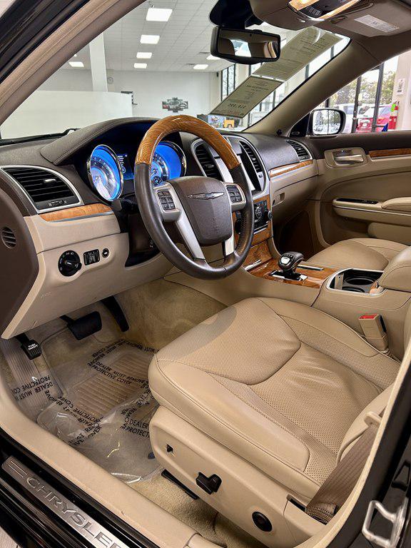 2014 Chrysler 300 Unknown