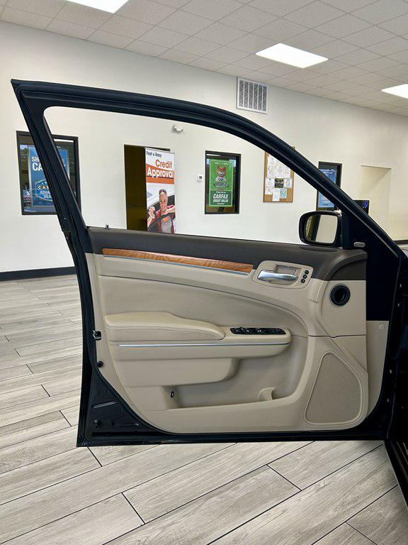 2014 Chrysler 300 Unknown