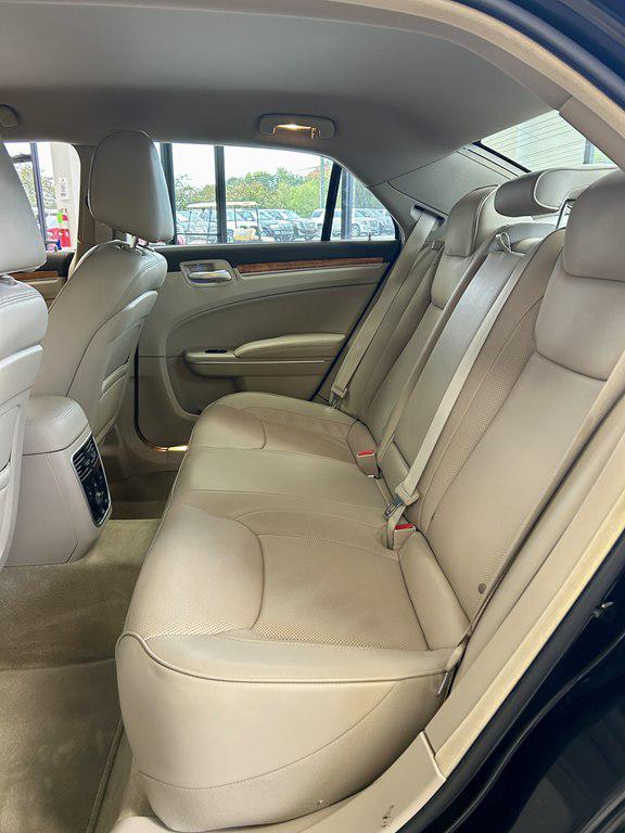 2014 Chrysler 300 Unknown
