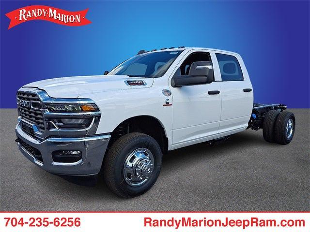 2026 RAM Ram 3500 Chassis Cab RAM 3500 TRADESMAN CREW CAB CHASSIS 4X4 60 CA 2026 RAM Ram 3500 Chassis Cab RAM 3500 TRADESMAN CREW CAB CHASSIS 4X4 60 CA