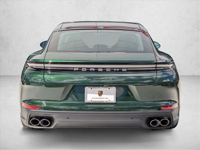 2026 Porsche Panamera 4