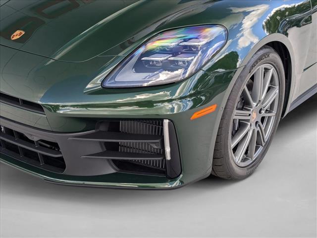 2026 Porsche Panamera 4