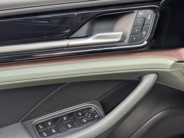2026 Porsche Panamera 4
