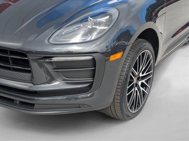 2026 Porsche Macan AWD