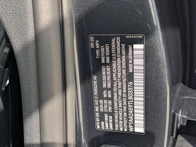 2026 Porsche Macan AWD