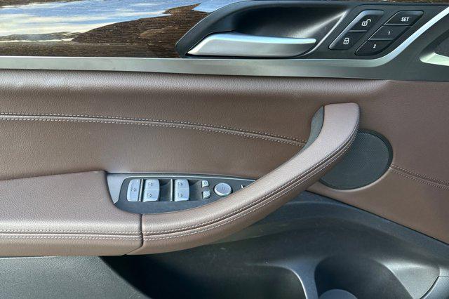 2023 BMW X4 xDrive30i