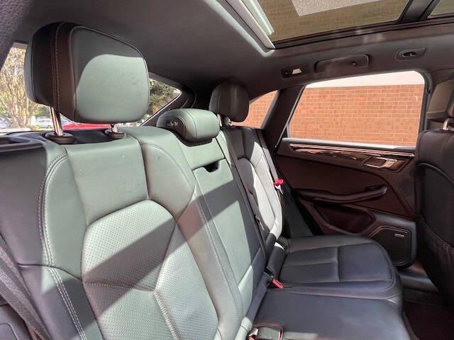 2021 Porsche Macan Base AWD 4dr SUV