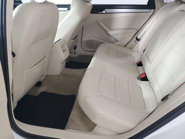 2015 Volkswagen Passat 1.8T Limited Edition