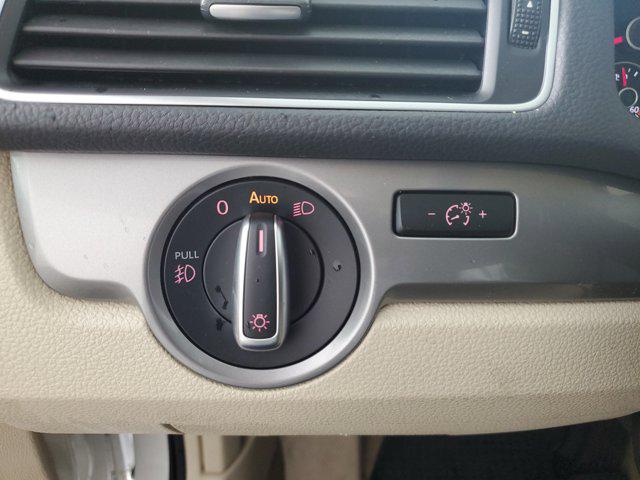2015 Volkswagen Passat 1.8T Limited Edition
