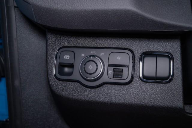 2026 Mercedes-Benz Sprinter Crew Van Standard Roof 4-Cyl Diesel