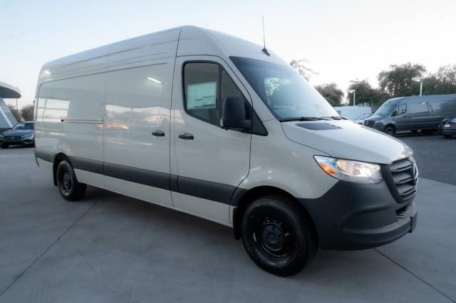2026 Mercedes-Benz Sprinter Crew Van High Roof 4-Cyl Diesel HO