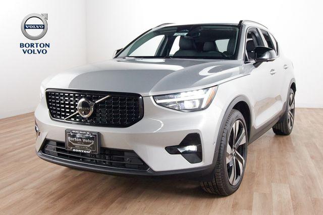 2025 Volvo XC40 B5 Ultra Dark Theme for sale in Golden Valley, MN