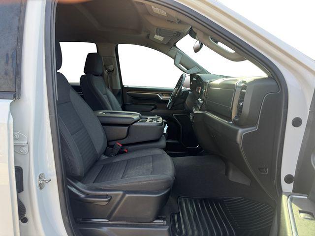 2023 Chevrolet Silverado 1500 4WD Crew Cab Standard Bed LT