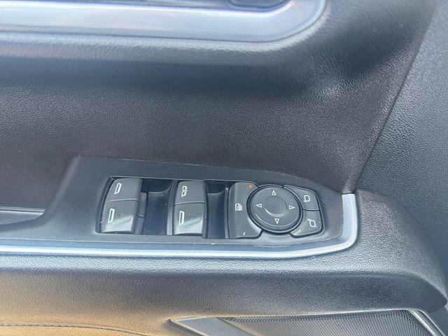 2023 Chevrolet Silverado 1500 4WD Crew Cab Standard Bed LT