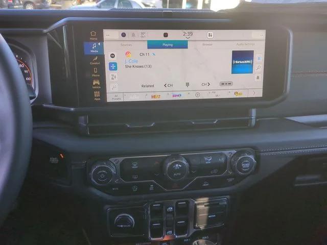 New 2026 Reign Exterior Paint Jeep Mojave image 35