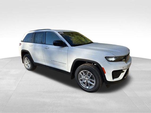 2025 Jeep Grand Cherokee GRAND CHEROKEE LAREDO X 4X4 2025 Jeep Grand Cherokee GRAND CHEROKEE LAREDO X 4X4