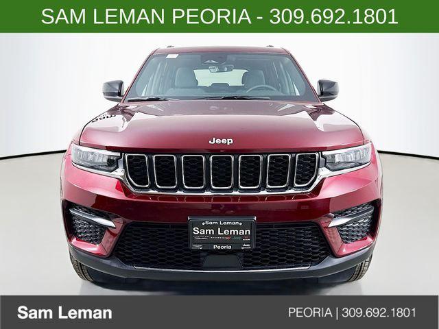 2025 Jeep Grand Cherokee GRAND CHEROKEE LAREDO X 4X4