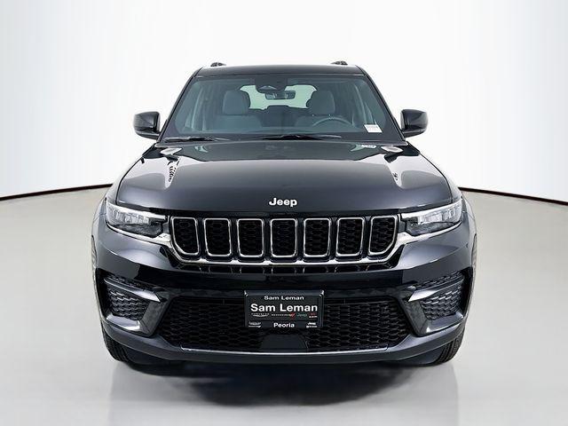 2025 Jeep Grand Cherokee GRAND CHEROKEE LAREDO X 4X4 2025 Jeep Grand Cherokee GRAND CHEROKEE LAREDO X 4X4