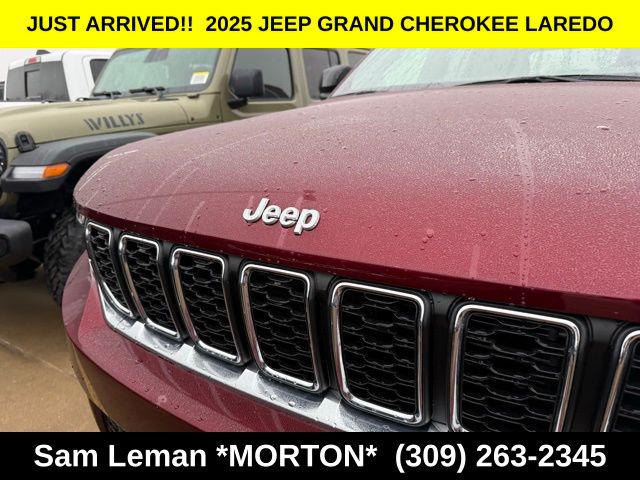 2025 Jeep Grand Cherokee GRAND CHEROKEE LAREDO X 4X4 2025 Jeep Grand Cherokee GRAND CHEROKEE LAREDO X 4X4
