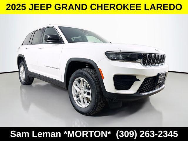 2025 Jeep Grand Cherokee GRAND CHEROKEE LAREDO X 4X4