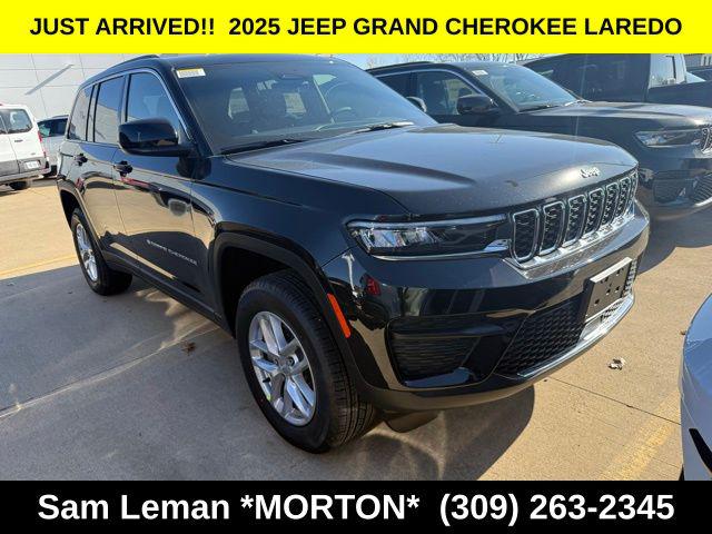 2025 Jeep Grand Cherokee GRAND CHEROKEE LAREDO X 4X4 2025 Jeep Grand Cherokee GRAND CHEROKEE LAREDO X 4X4