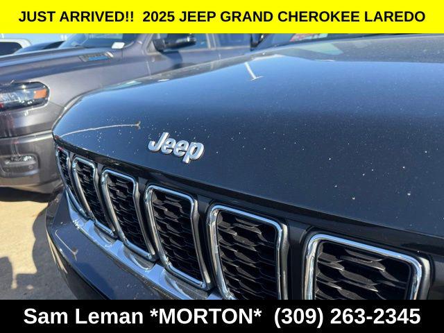 2025 Jeep Grand Cherokee GRAND CHEROKEE LAREDO X 4X4 2025 Jeep Grand Cherokee GRAND CHEROKEE LAREDO X 4X4