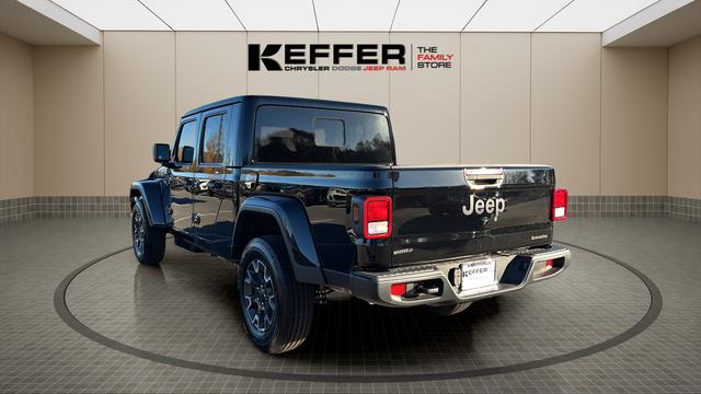 2026 Jeep Gladiator GLADIATOR SAHARA 4X4
