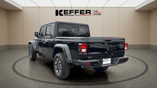 2026 Jeep Gladiator GLADIATOR SAHARA 4X4 2026 Jeep Gladiator GLADIATOR SAHARA 4X4