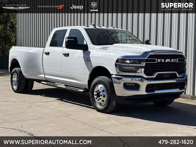 2026 RAM Ram 3500 RAM 3500 TRADESMAN CREW CAB 4X4 8 BOX