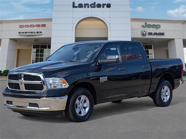 2023 RAM 1500 Classic SLT Crew Cab 4x4 57 Box 2023 RAM 1500 Classic SLT Crew Cab 4x4 57 Box