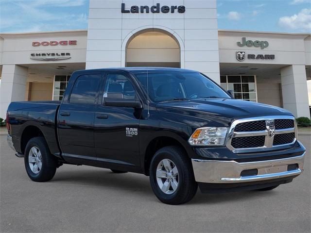 2023 RAM 1500 Classic SLT Crew Cab 4x4 57 Box 2023 RAM 1500 Classic SLT Crew Cab 4x4 57 Box