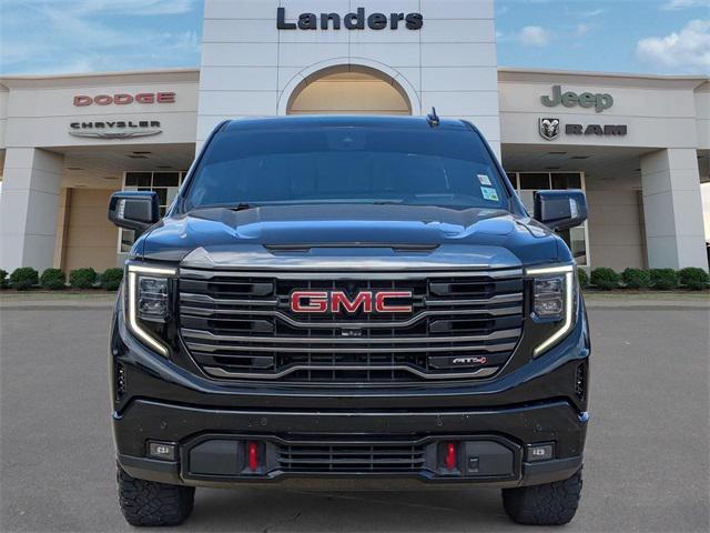 2023 GMC Sierra 1500 4WD Crew Cab Short Box AT4