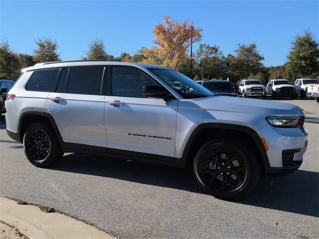2024 Jeep Grand Cherokee L Altitude 4x4 2024 Jeep Grand Cherokee L Altitude 4x4