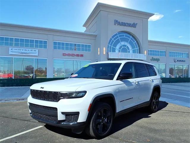 2023 Jeep Grand Cherokee L Altitude 4x4